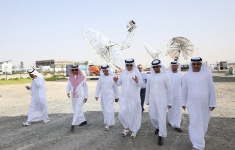 وزير الطاقة يزور مجمع محمد بن راشد للطاقة الشمسية ومجمع مراكز التحكم التابعان لهيئة كهرباء ومياه دبي